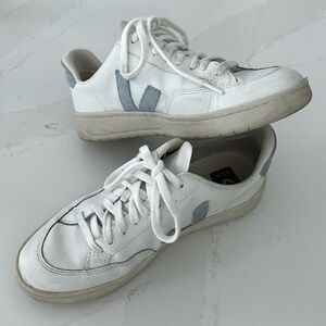 Veja White and Blue Sneaker 41 9.5